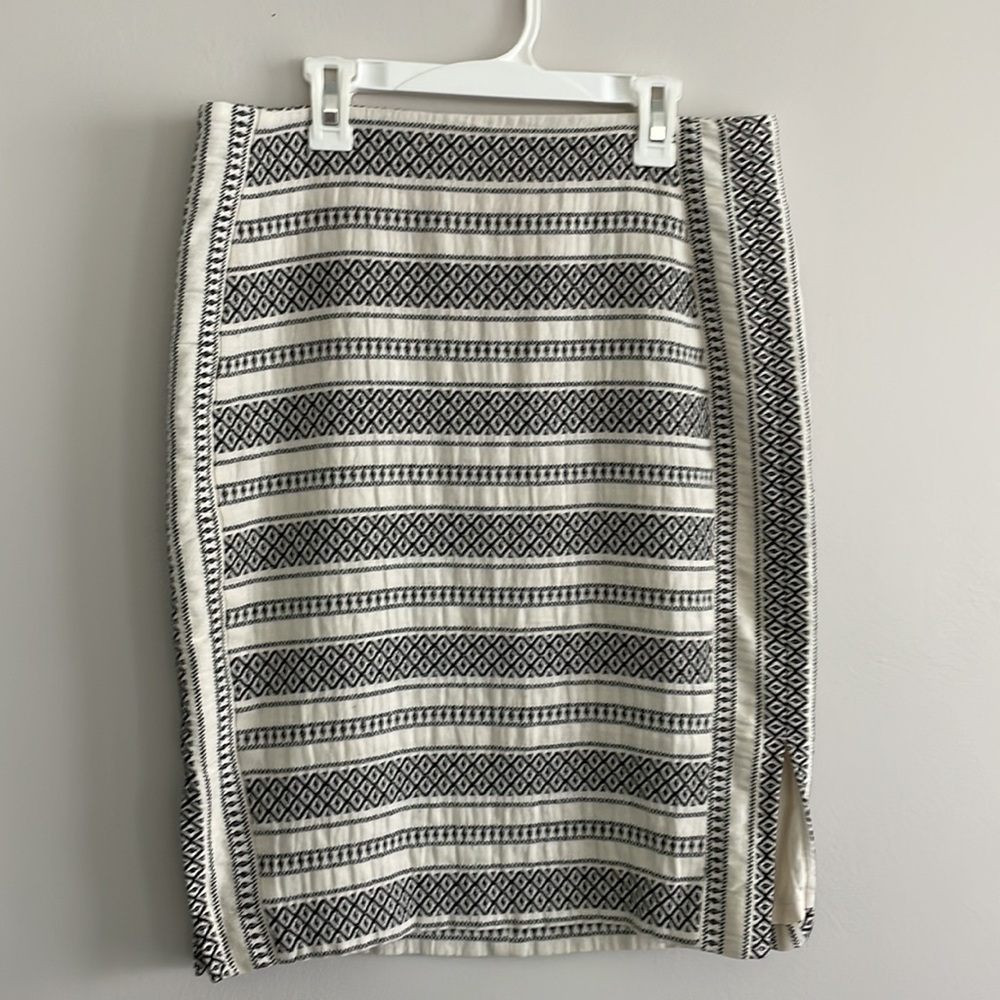 Ann Taylor LOFT Mosaic geometric Striped Pencil Skirt - Picture 3 of 8
